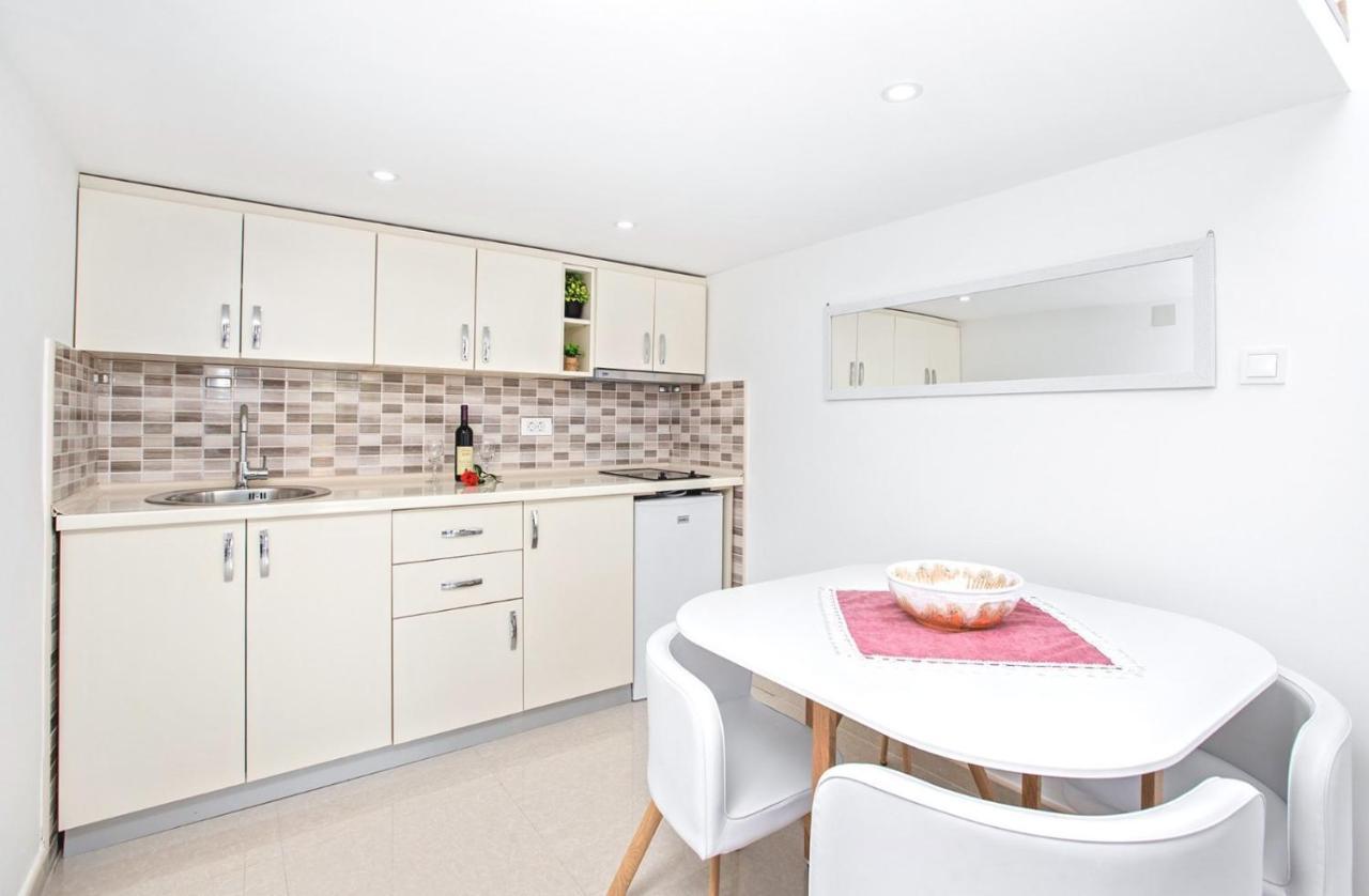 Apartmani Vasilije コトル エクステリア 写真